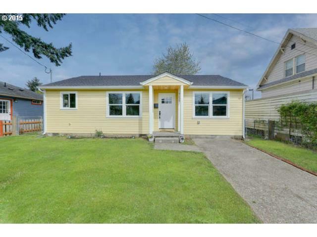 Property Photo: 7129 SE Mitchell St OR 97206