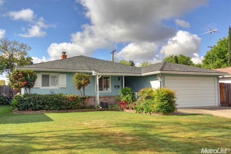 Property Photo: 2404 37th Avenue CA 95822
