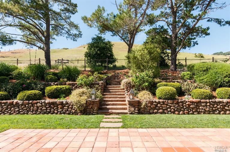 Property Photo:  32 Coronado Court  CA 94945 