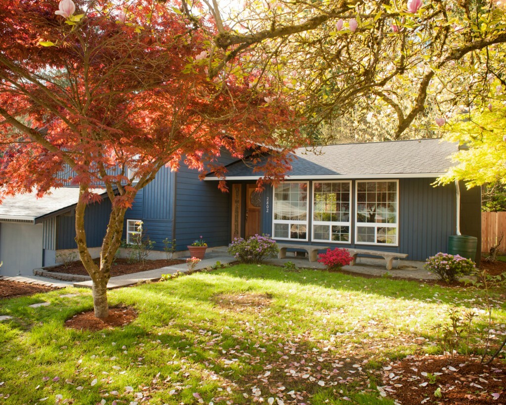 Property Photo: 2802 Forest View Dr WA 98203