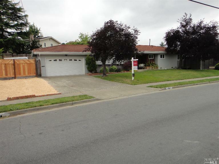 Property Photo: 1387 Cambridge Street CA 94947