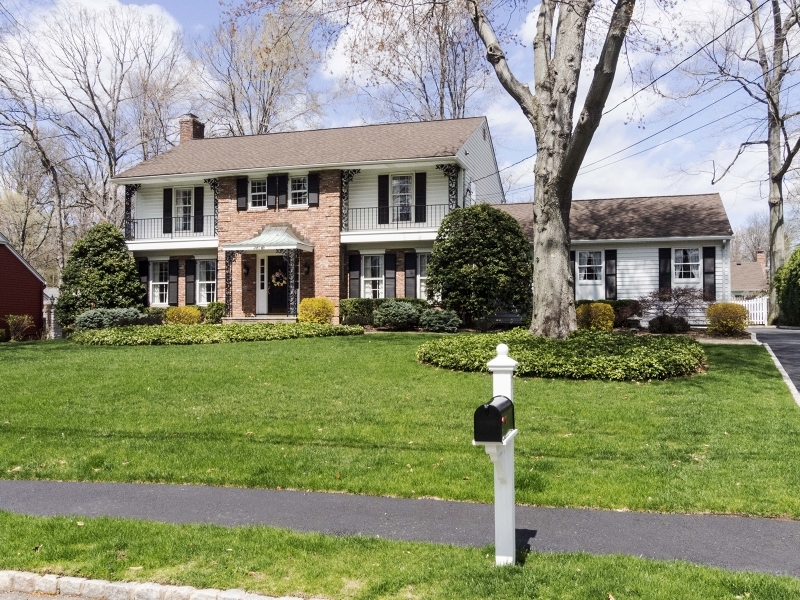 Property Photo:  7 Concord Ln  NJ 07960 