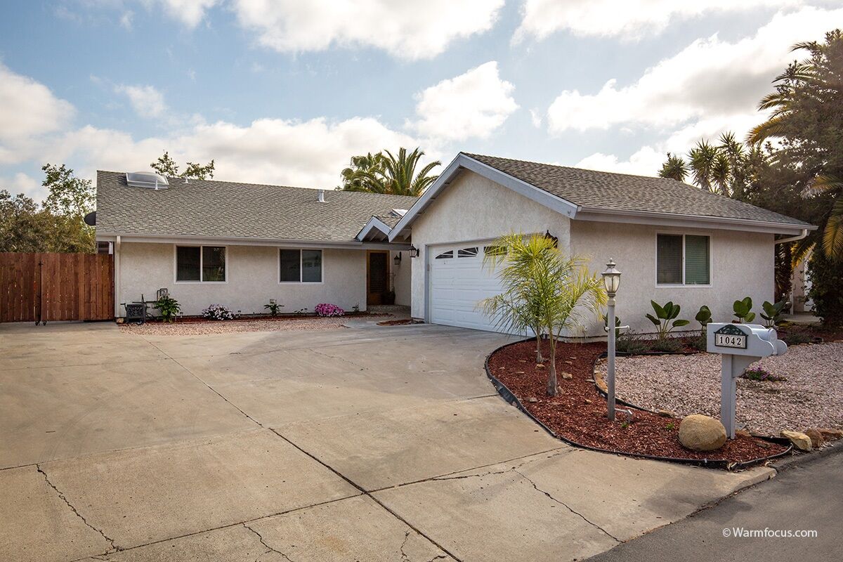 Property Photo:  1042 Silver Stallion Dr  CA 92081