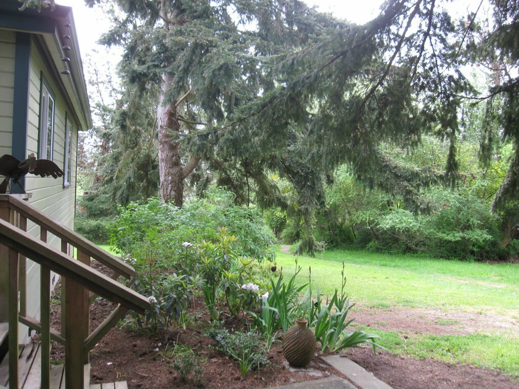 Property Photo:  1706 Holcomb St  WA 98368 