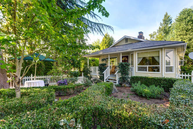 Property Photo: 516 2nd Avenue S WA 98033