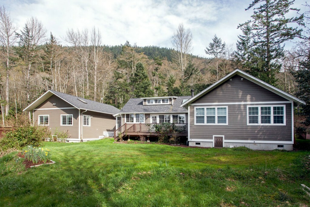 Property Photo:  761 Chuckanut Dr  WA 98229 