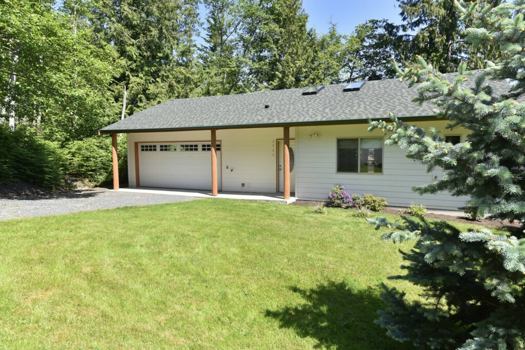 Property Photo:  2940 Cedar Ave  WA 98262 