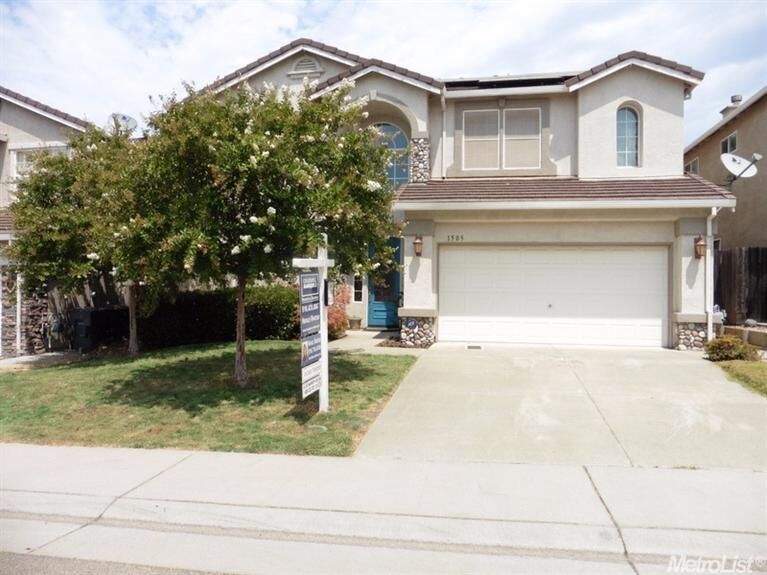 Property Photo: 1505 Olympic Circle CA 95765