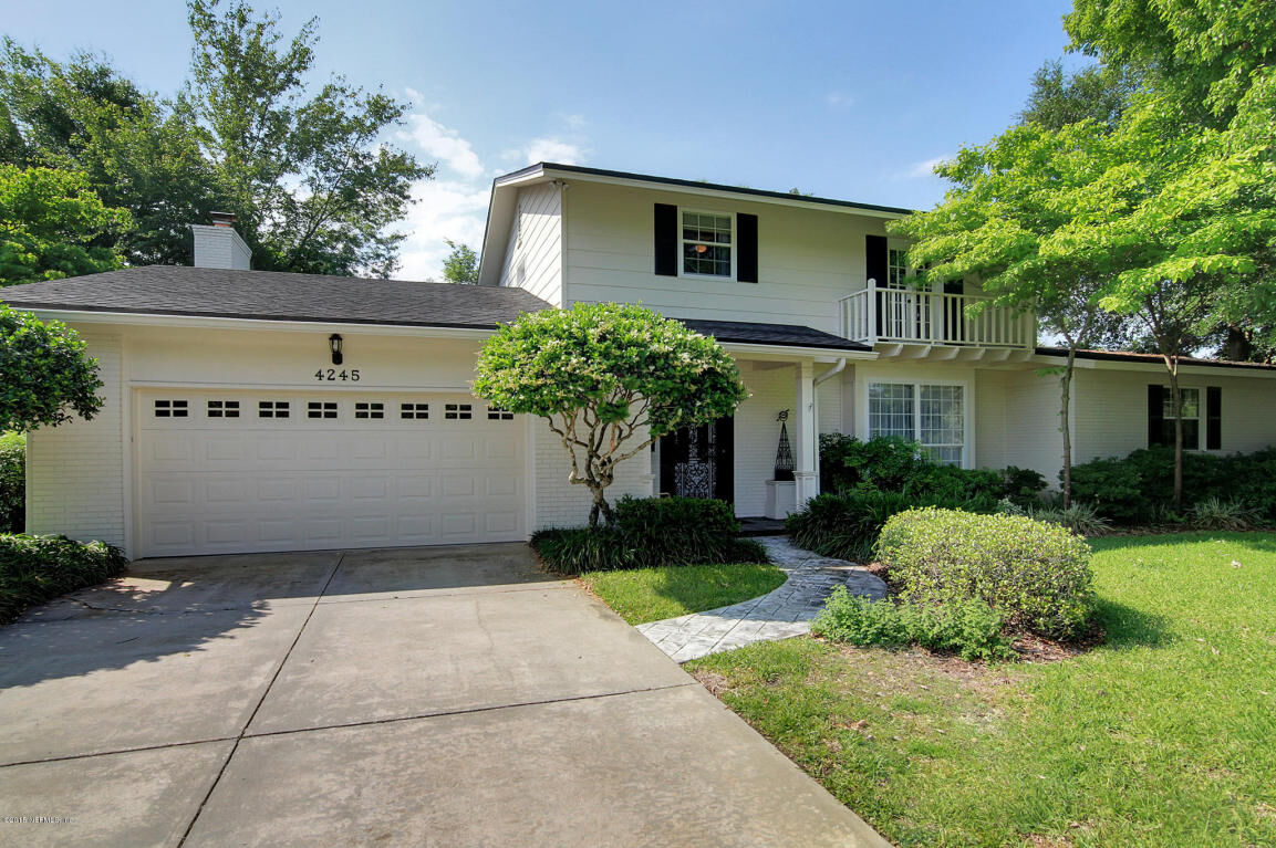 Property Photo: 4245 St Francis Circle FL 32210