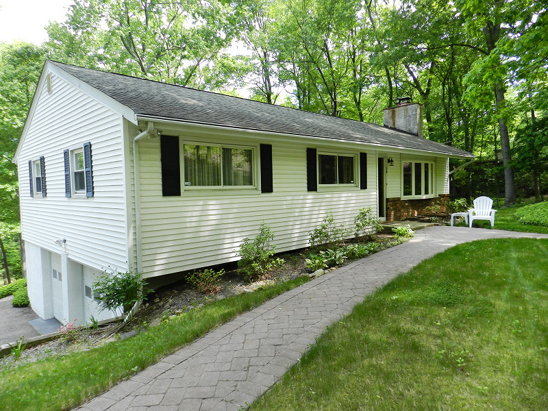 Property Photo: 14 Whitman Dr NJ 07834