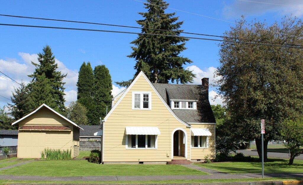 Property Photo:  417 7th St SW  WA 98371 