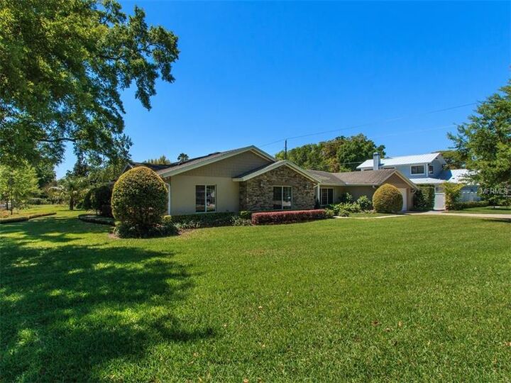 Property Photo: 1826 Banchory Road FL 32789
