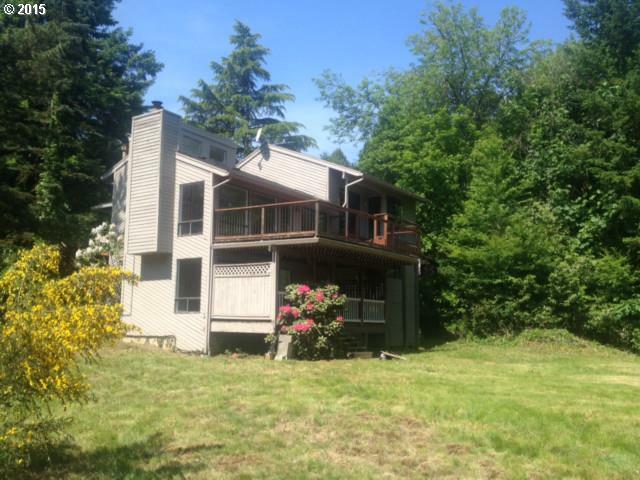 Property Photo: 1647 Devon Ln OR 97034