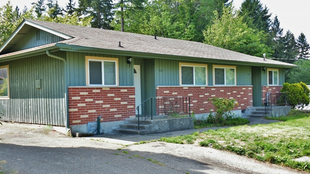 Property Photo:  513 S Constitution  WA 98312 