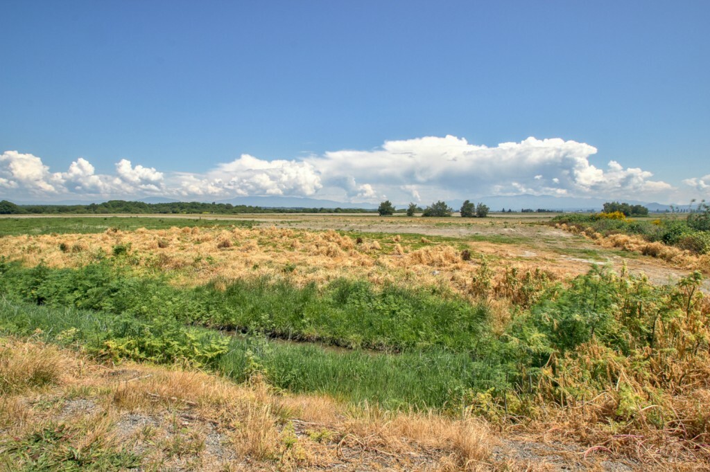 Property Photo: 14485 Channel Dr WA 98257