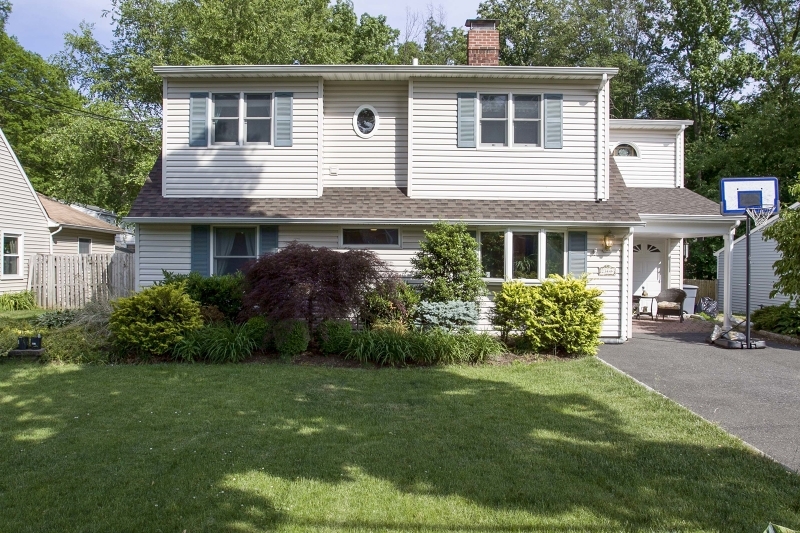 Property Photo:  2344 Belvedere Dr  NJ 07076 