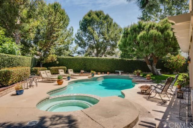 Property Photo: 7 Dorchester W CA 92620