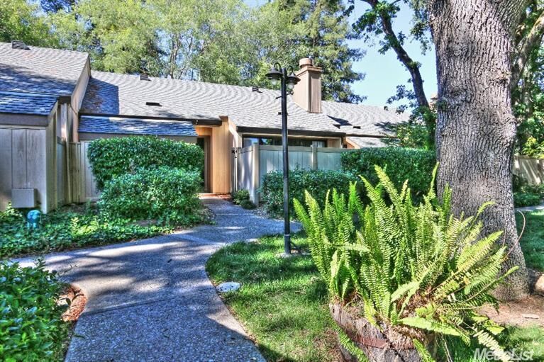 Property Photo:  540 Woodside Oaks 3  CA 95825 