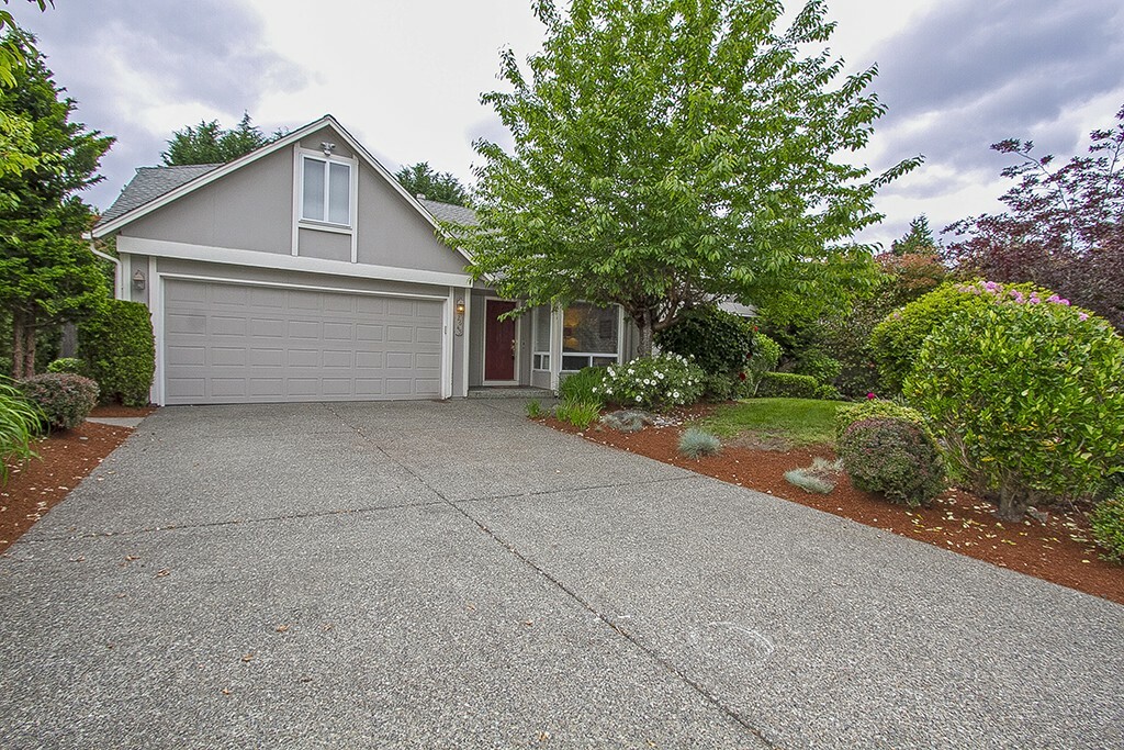 Property Photo:  2645 168th Place NE  WA 98008 