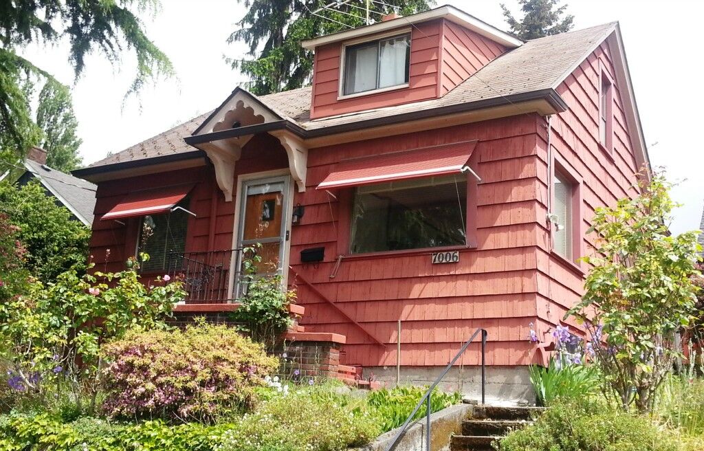 Property Photo: 7006 14th Ave NE WA 98115