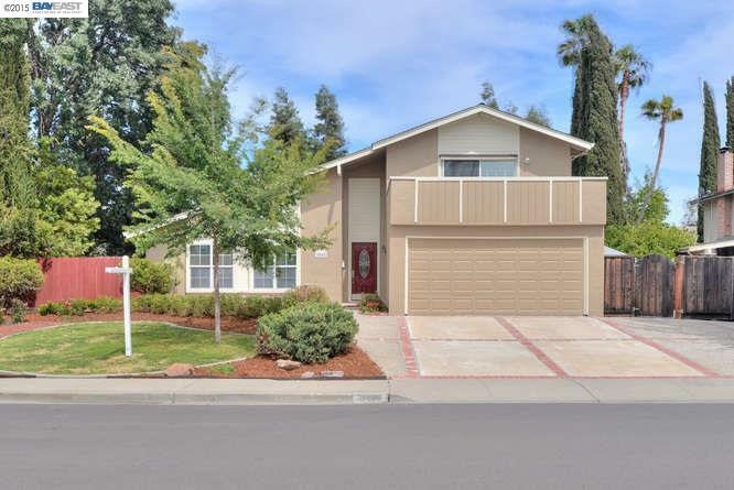Property Photo:  5468 Evelyn Way  CA 94550 