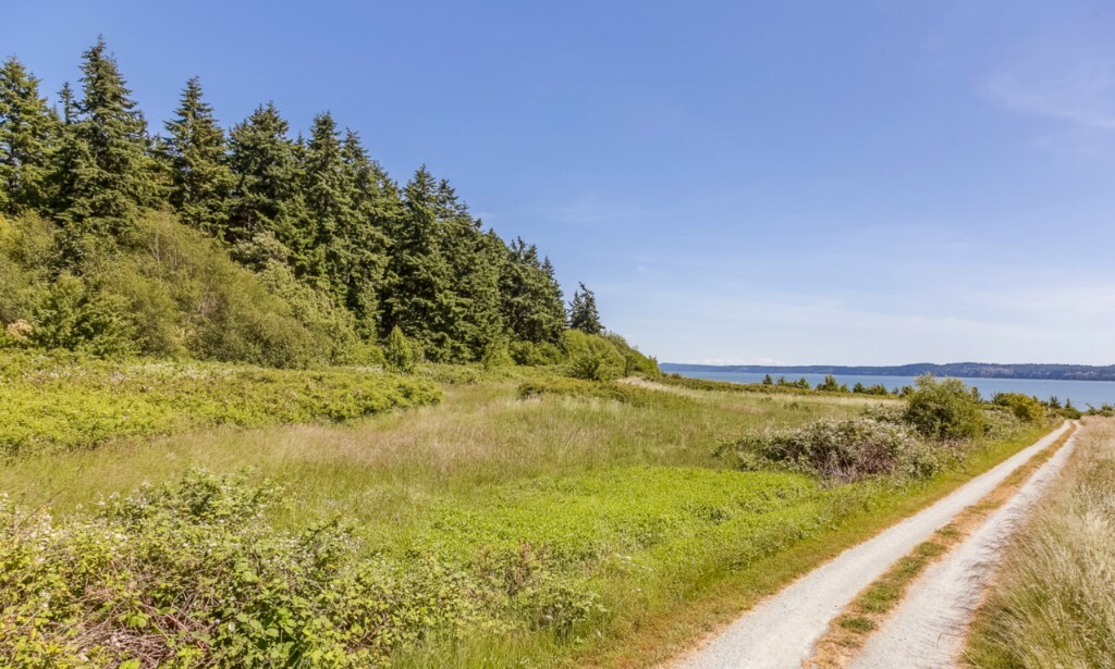 Property Photo: 0 Barnum Point Rd WA 98282