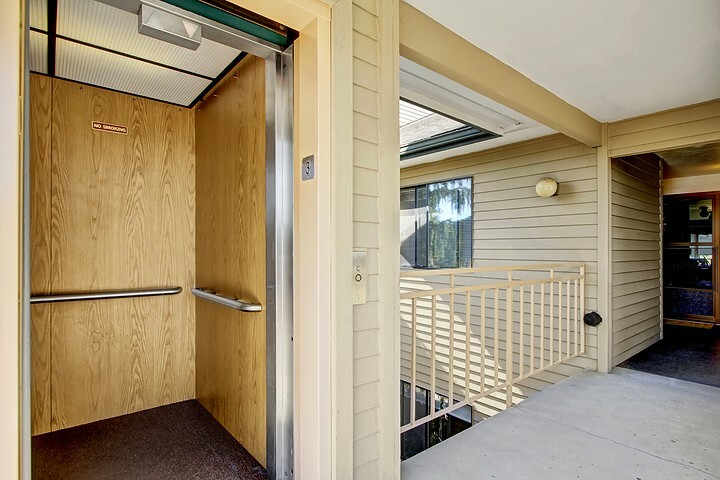 Property Photo:  101 Pine Ave 303  WA 98290 