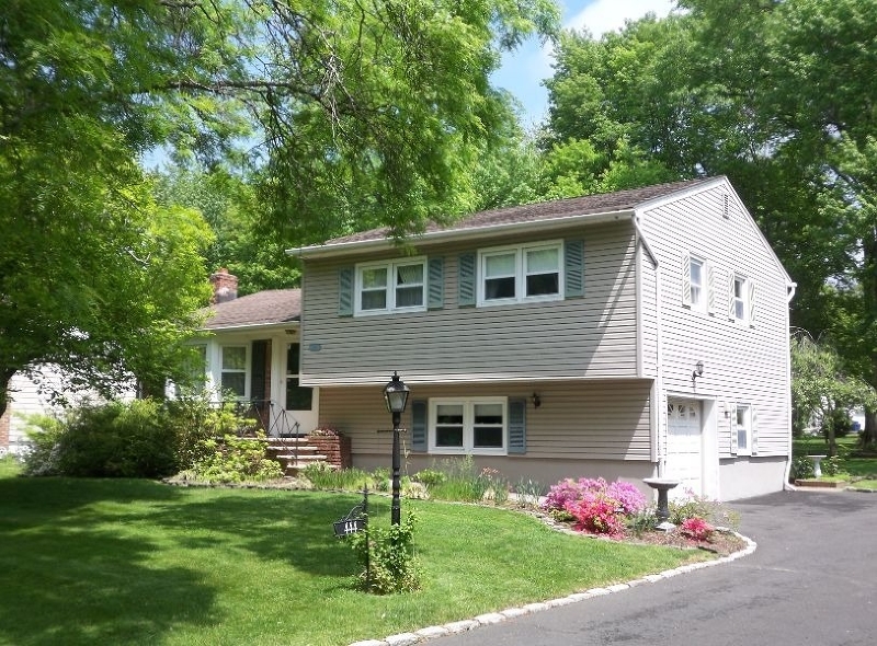 Property Photo:  444 Charnwood Rd  NJ 07974 