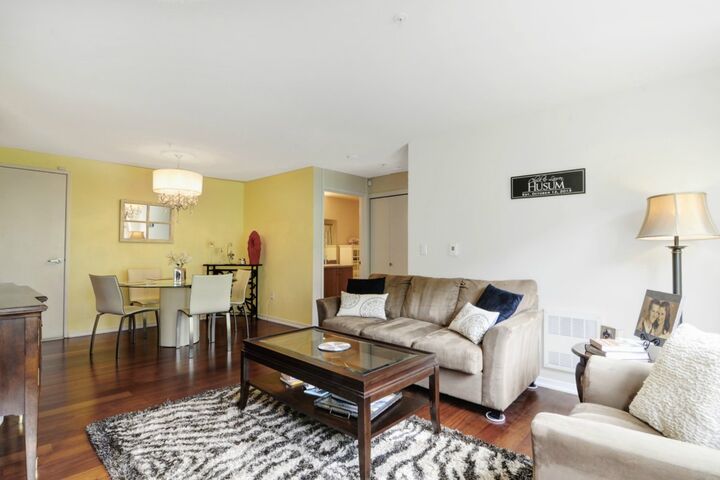 Property Photo: 15123 NE 81st Way 103 WA 98052