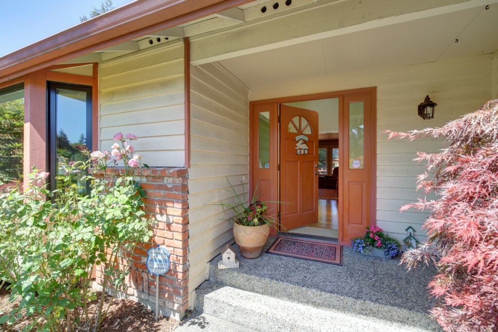 Property Photo: 2209 138th Place SE WA 98012