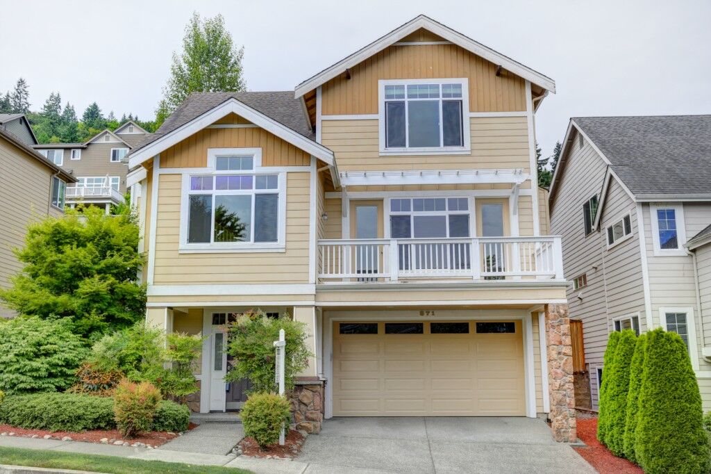 Property Photo:  871 Bear Ridge Dr NW  WA 98027 