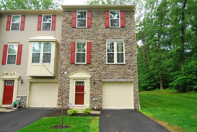 Property Photo:  1 Parkside Ln  NJ 07803 