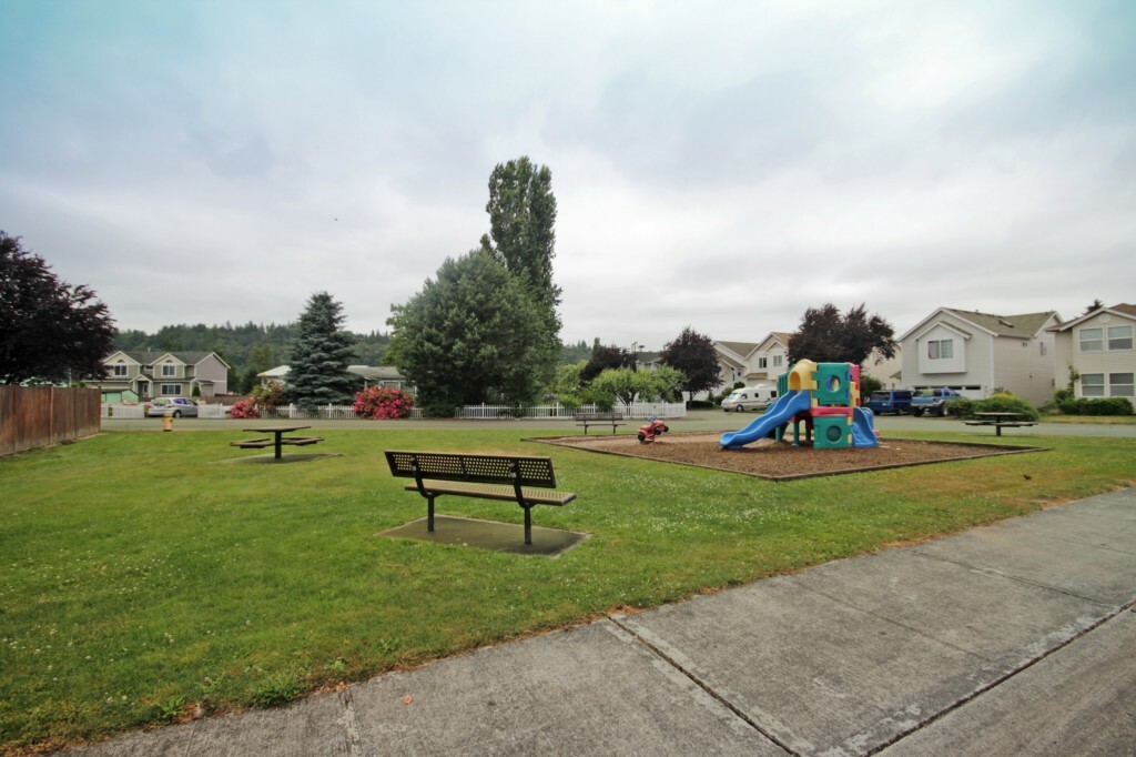 Property Photo:  220 Junction Blvd  WA 98001 