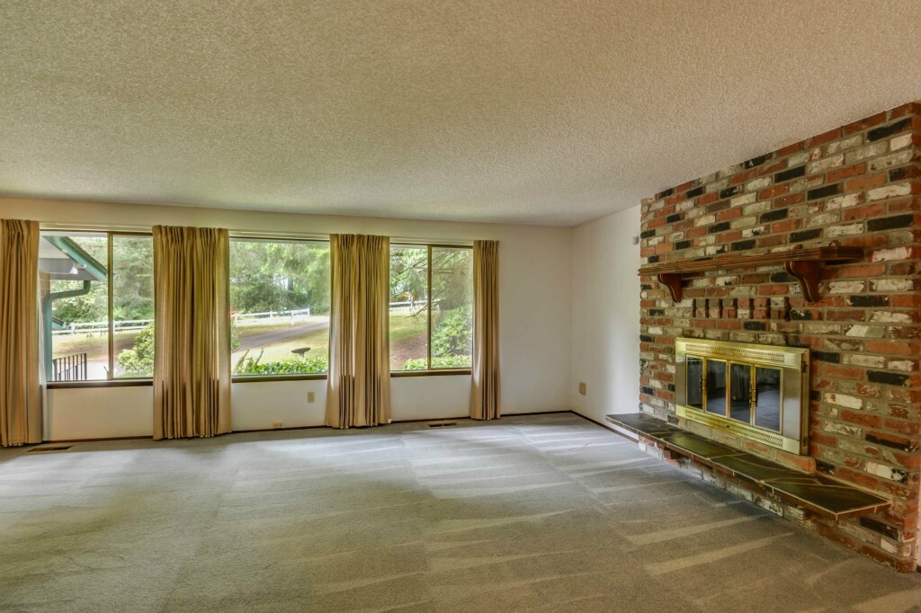 Property Photo:  2389 SE Holman Ct  WA 98367 