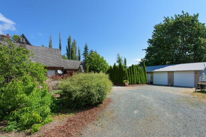 Property Photo:  370 Royer Rd  WA 98220 