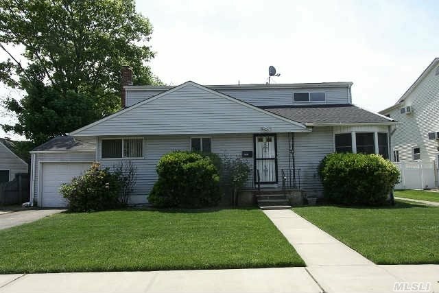 Property Photo:  4054 Reardon Place  NY 11783 