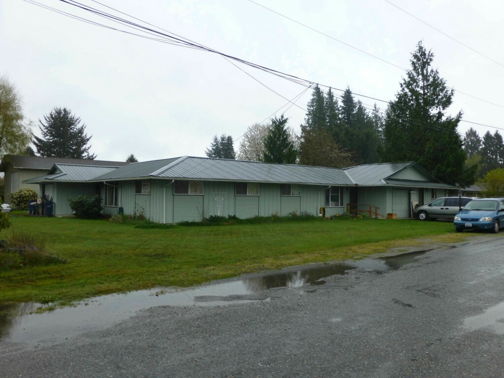 Property Photo:  223 N Ball St  WA 98284 