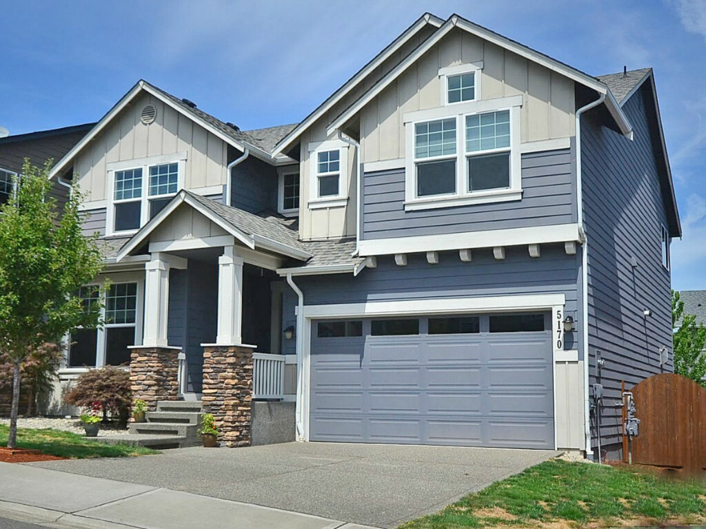 Property Photo: 5170 NE 7th Ct WA 98059