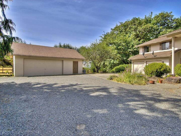 Property Photo: 9612 171st Ave SE WA 98290