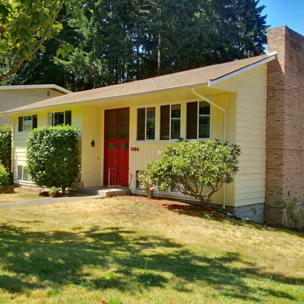 Property Photo:  1154 N 146th Place  WA 98133 