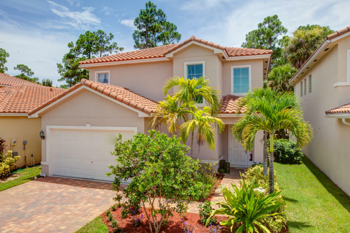 Property Photo: 8007 Mariposa Grove Circle FL 33411