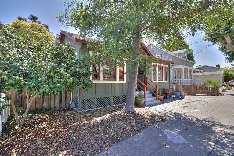 Property Photo: 15 Harris Street CA 94952