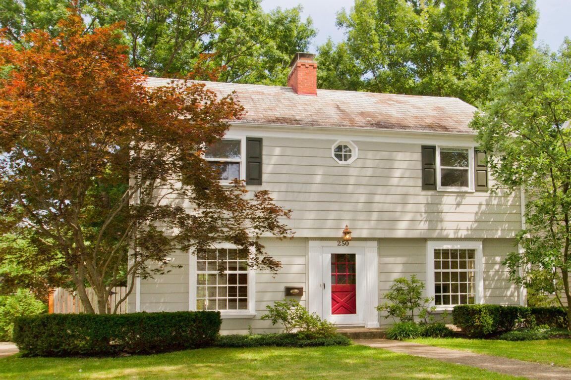 Property Photo:  250 N Remington Road  OH 43209 
