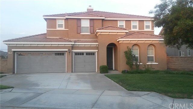 Property Photo:  1749 Chamberlin Creek Way  CA 92571 