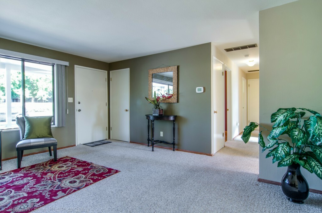 Property Photo: 1535 N Harmon St WA 98406