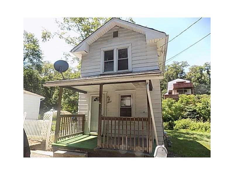 Property Photo:  2832 Sebolt Rd  PA 15129 