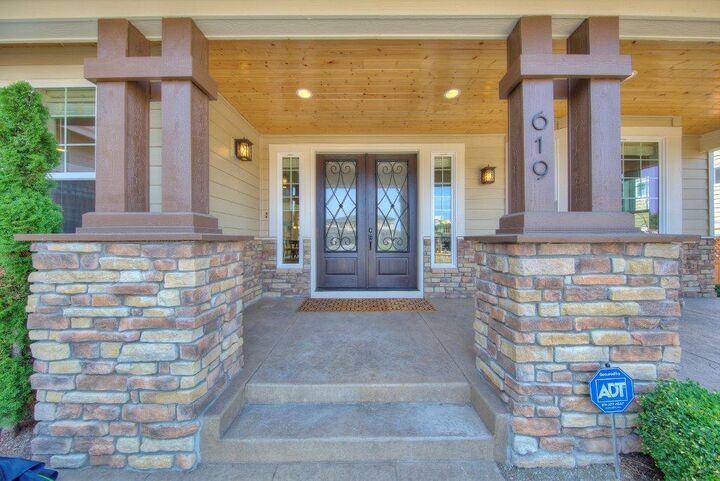 Property Photo: 619 SW 185th St WA 98166