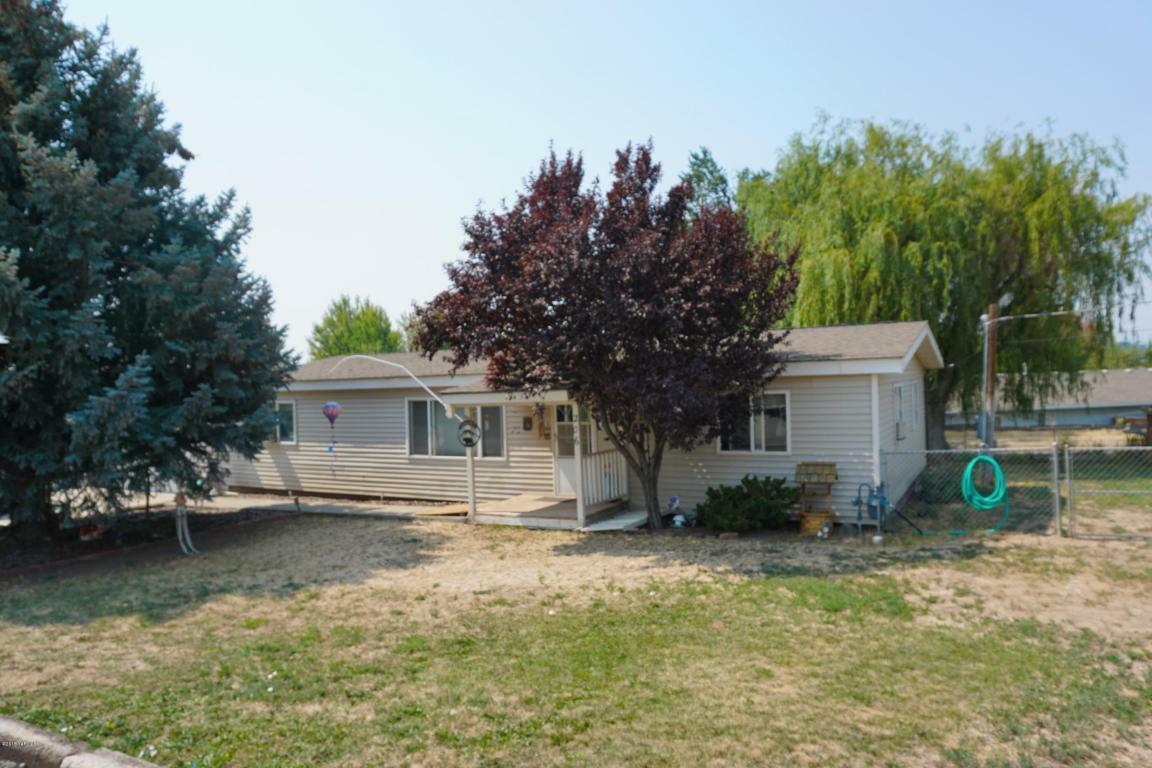 Property Photo: 206 S 80th Ave WA 98908