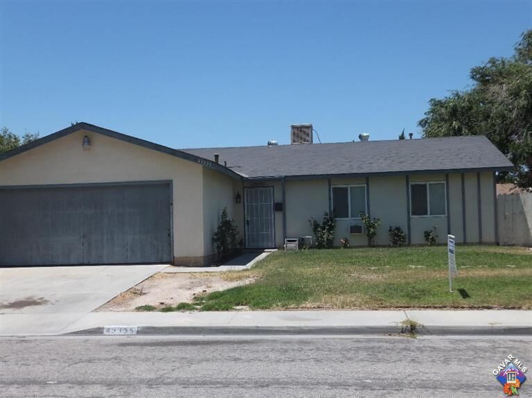 Property Photo:  43335 Edson  CA 93536 
