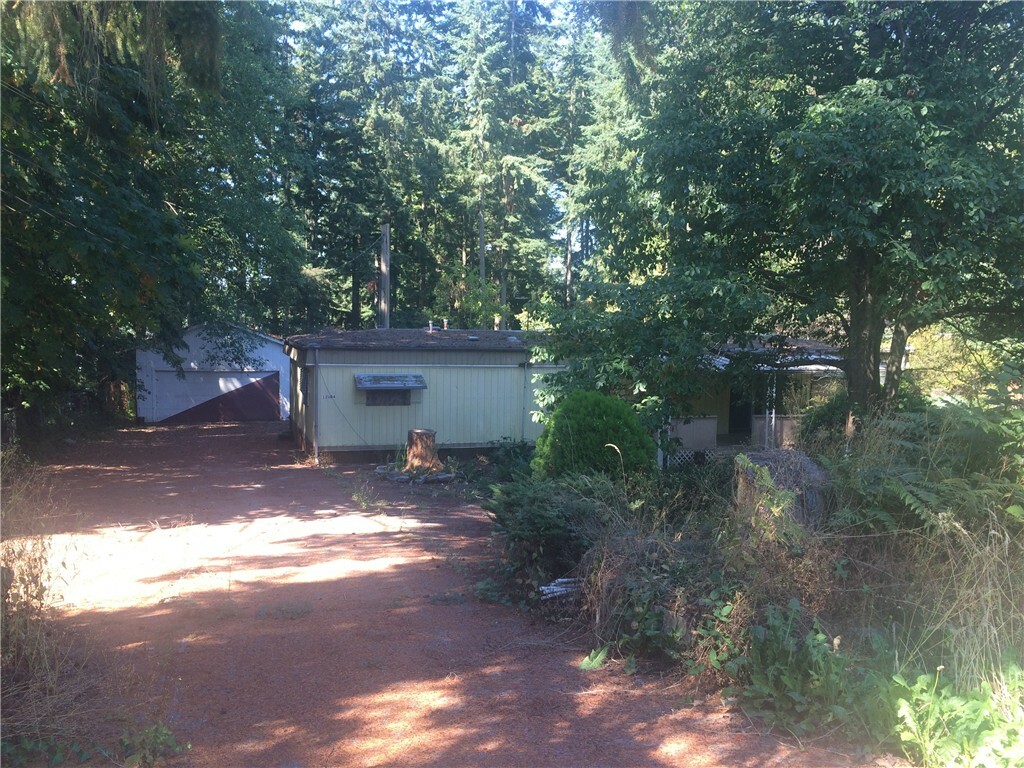 Property Photo: 12604 Waltham Dr WA 98208